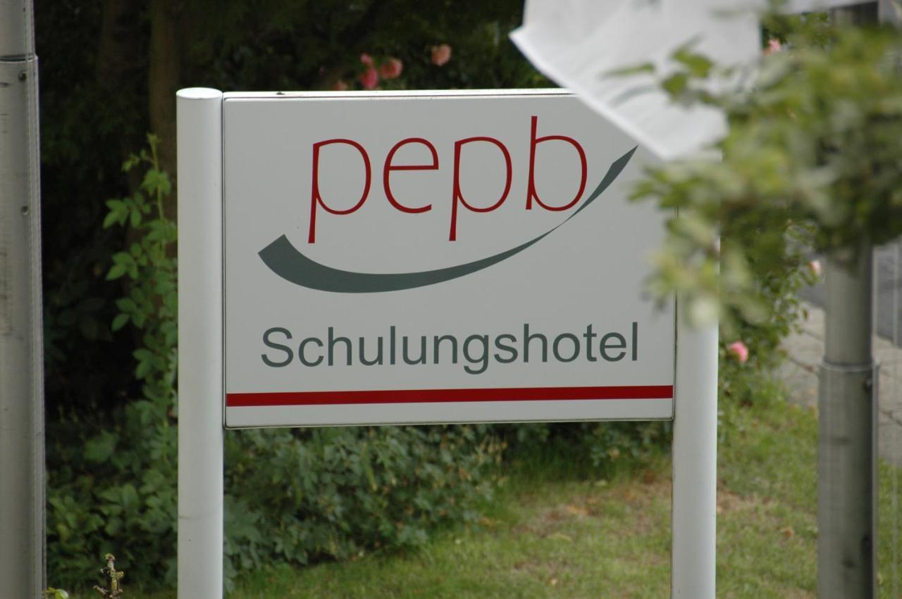 Pepb Schulungshotel زارشتيد المظهر الخارجي الصورة